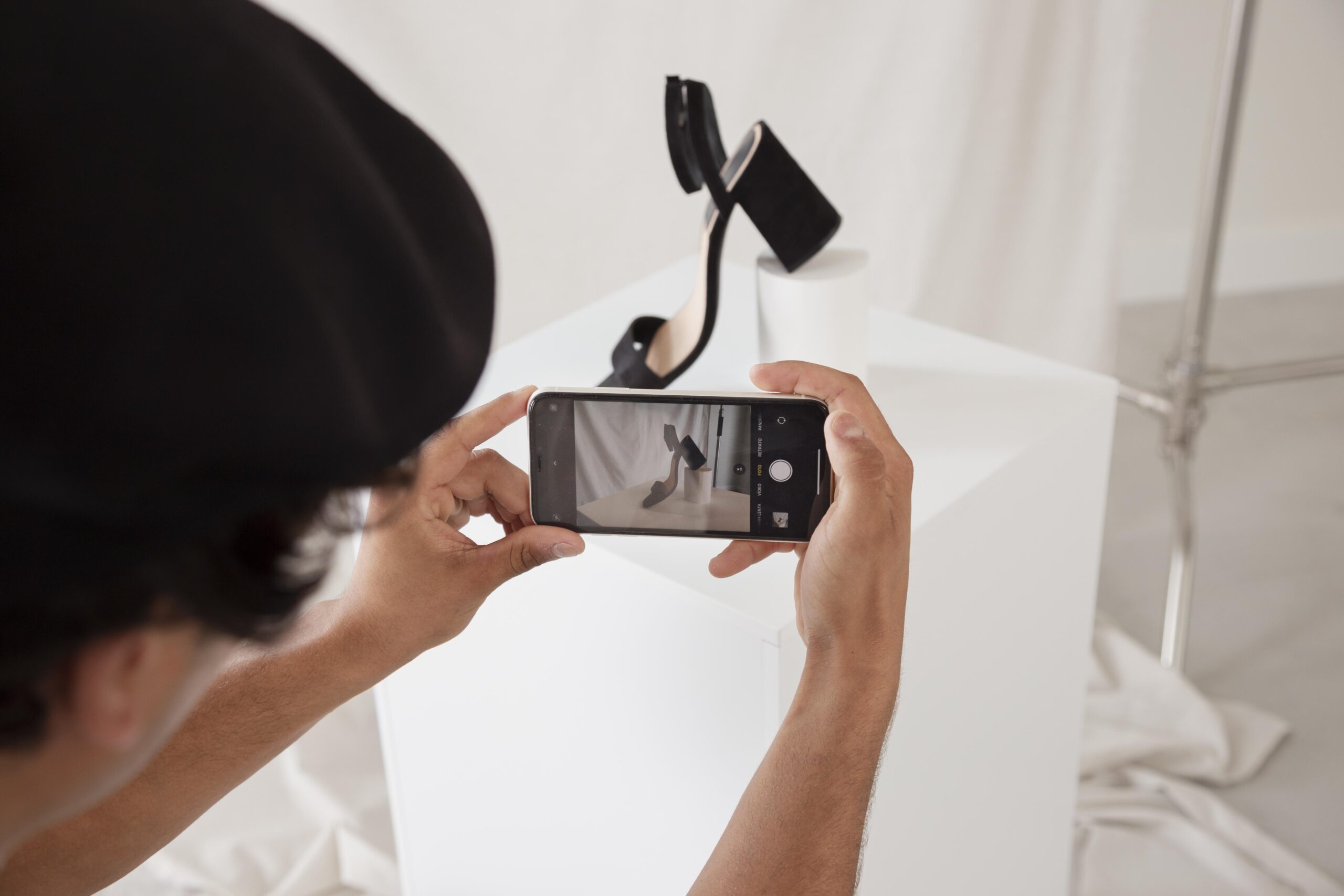 Ilumine Suas Fotos de Produto com Recursos Simples e Baratos